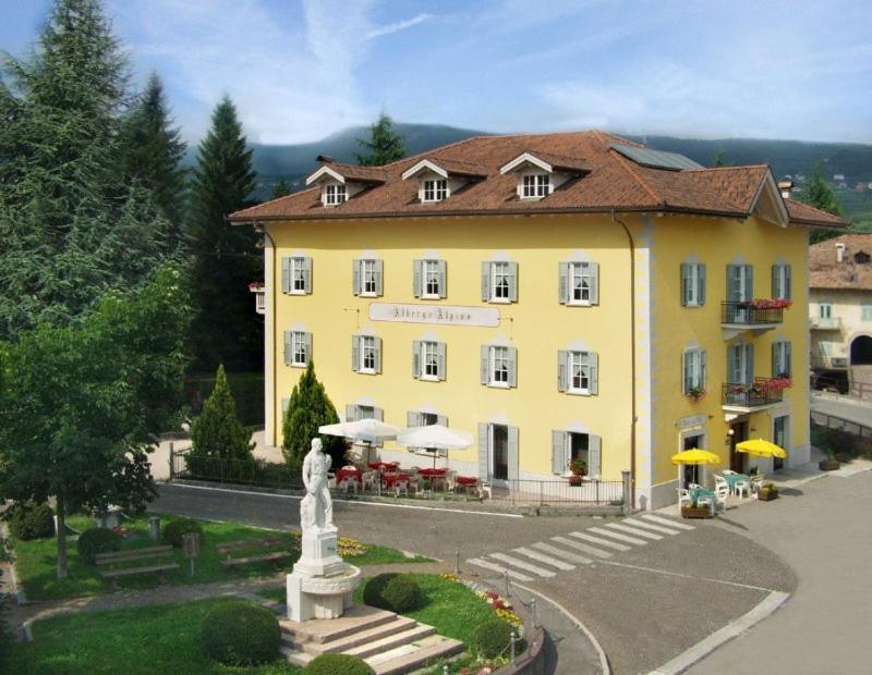 Locanda Alpina Brez Exteriér fotografie